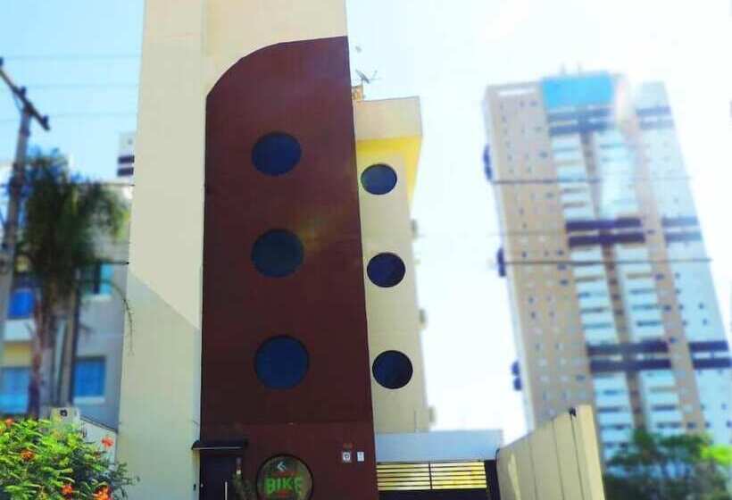 ホテル Bike Taubate