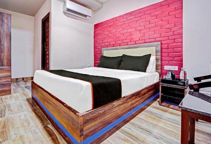 Hotel Super Collection O Kalinga Bapuji Nagar
