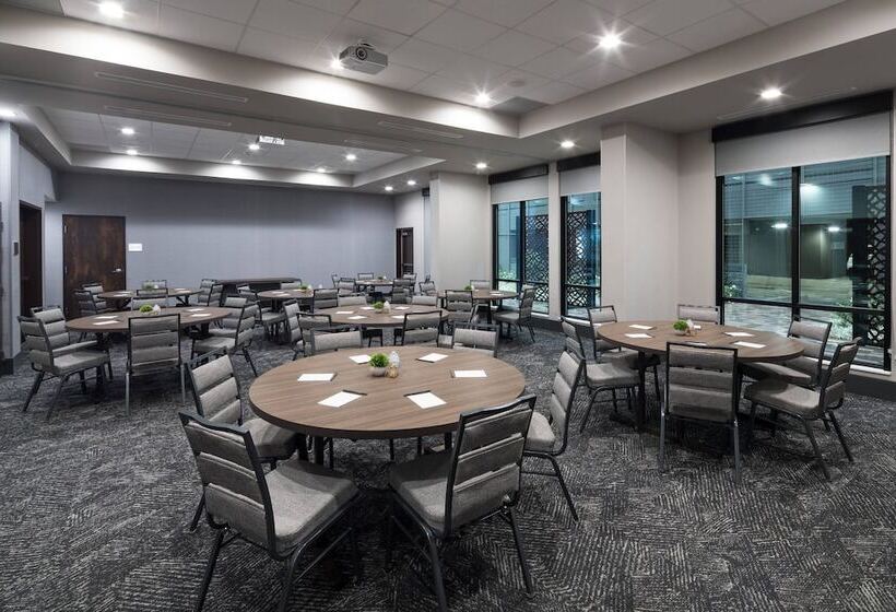 호텔 Courtyard By Marriott Houston Heights/i10