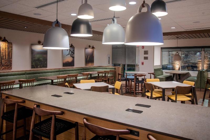 هتل Fairfield Inn & Suites By Marriott Little Rock Airport