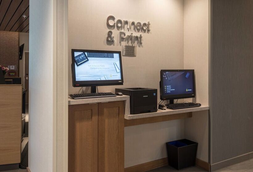 هتل Fairfield Inn & Suites By Marriott Little Rock Airport