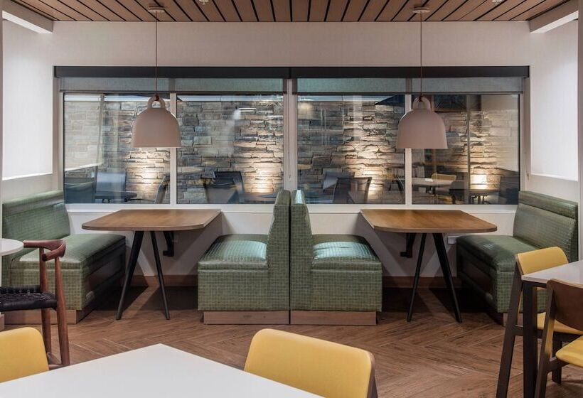 هتل Fairfield Inn & Suites By Marriott Little Rock Airport