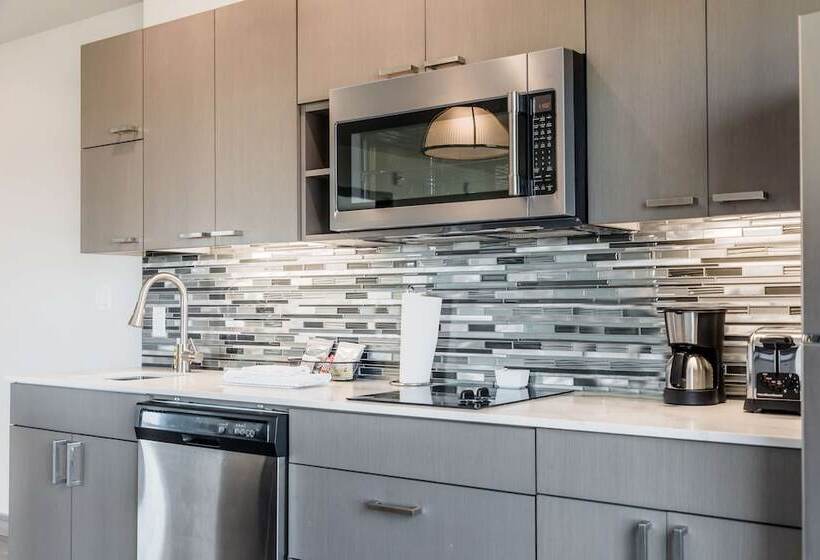 Отель Hyatt House Winnipeg South Outlet Collection