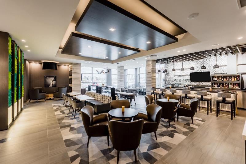 Отель Hyatt House Winnipeg South Outlet Collection