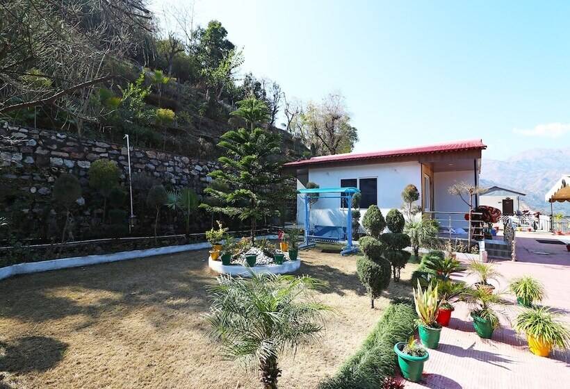 בית מלון כפרי Oyo 28838 Brv Resorts