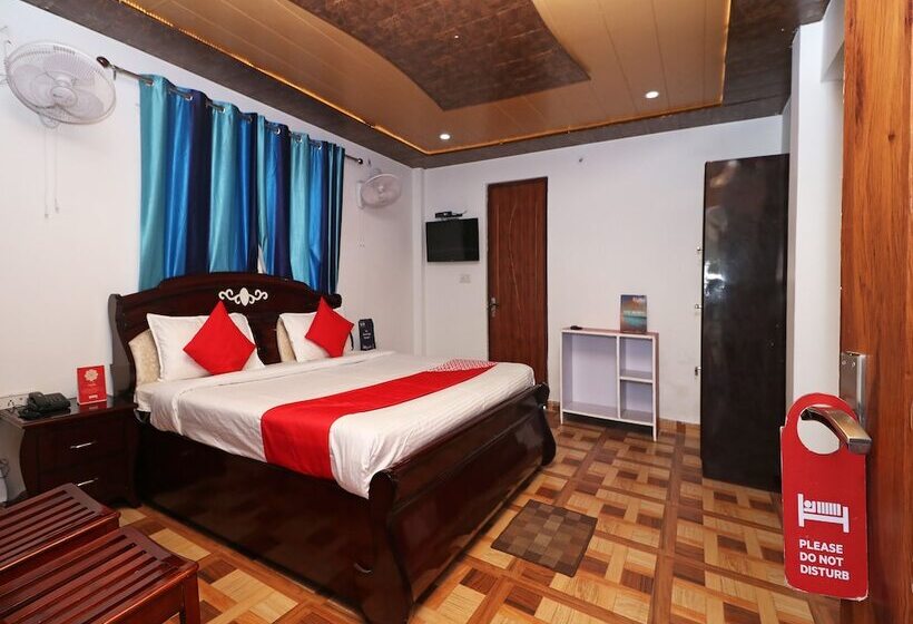 בית מלון כפרי Oyo 28838 Brv Resorts