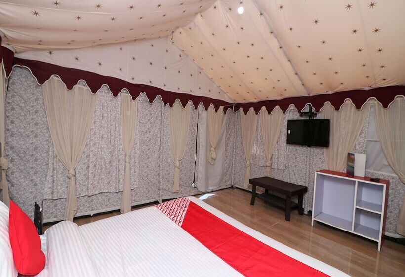 בית מלון כפרי Oyo 28838 Brv Resorts