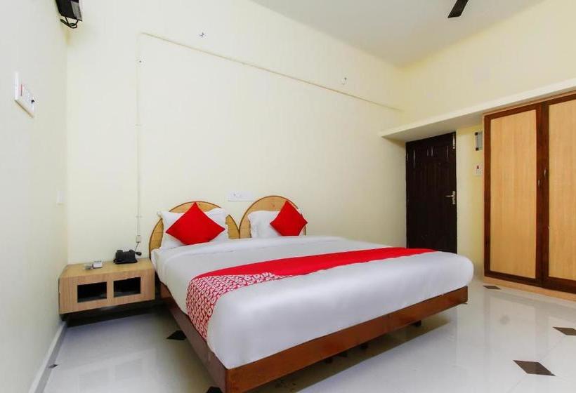 酒店 Oyo 44617 Lassee Plaza Saver