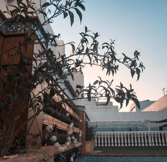 ホテル Roomqueo Only Adults