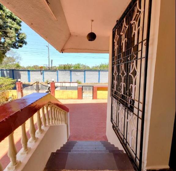 هتل Sea View Resorts