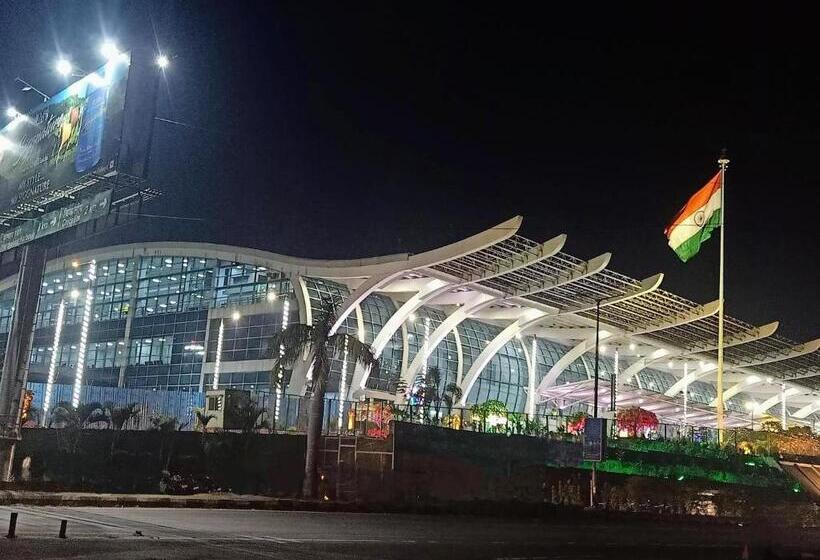 هتل Sea View Resorts