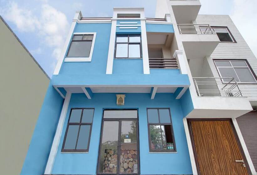 Отель Spot On 41126 Shri Krishankripa Guest House