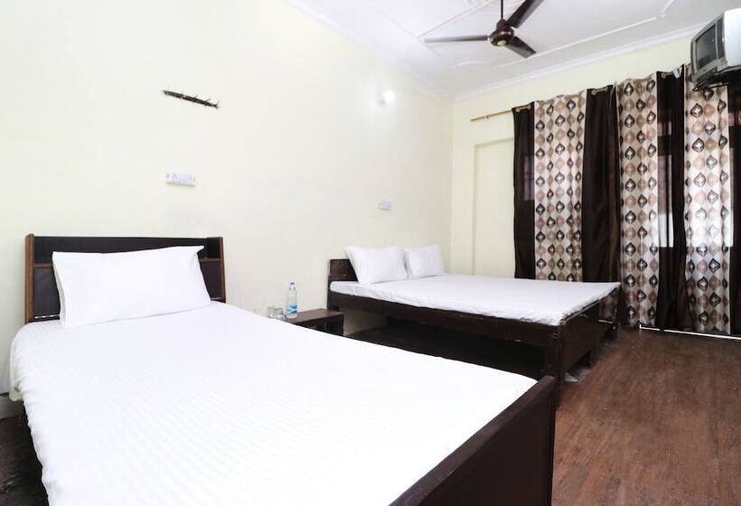 בית מלון כפרי Spot On 41126 Shri Krishankripa Guest House