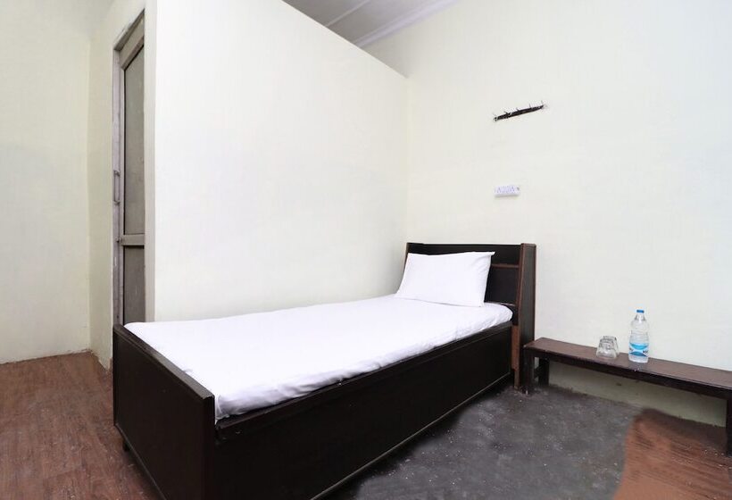 בית מלון כפרי Spot On 41126 Shri Krishankripa Guest House