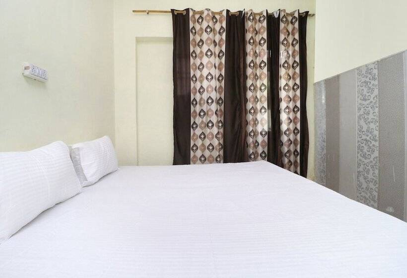 Отель Spot On 41126 Shri Krishankripa Guest House