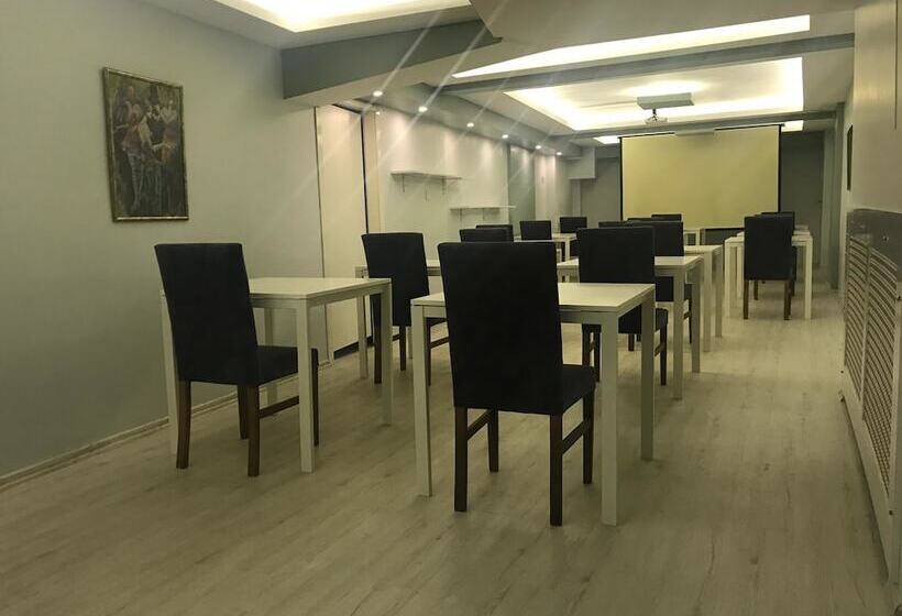 בית מלון כפרי The Breeze