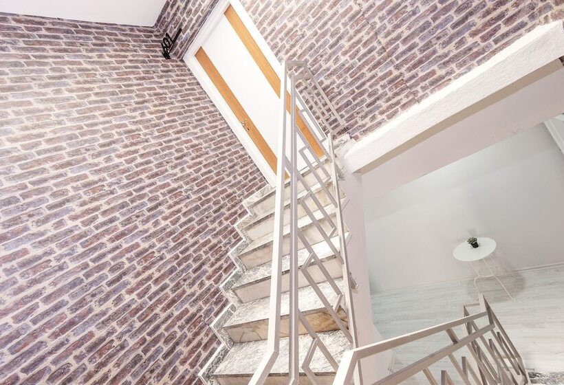 בית מלון כפרי The Breeze