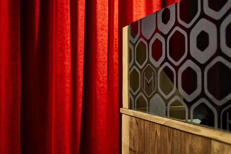 هتل The Modernist