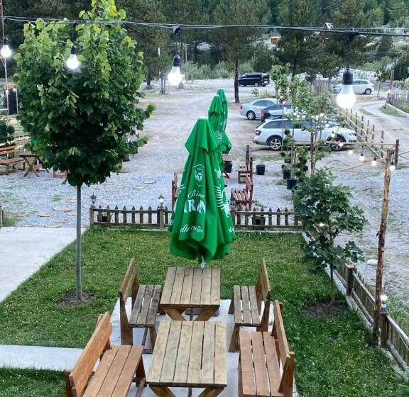 펜션 Alpinehouse Theth