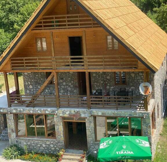 펜션 Alpinehouse Theth