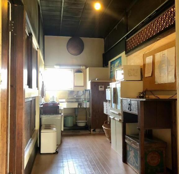 Пансион 自然の中の古民家ゲストハウスちゃいはな庵 Organic County Style Classic House Chaihana An