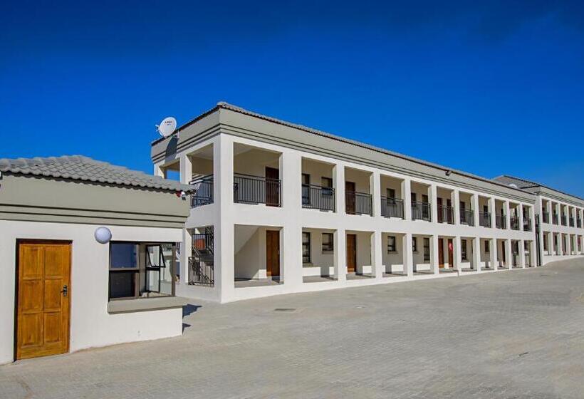 Пансион Zimbali Heights  Krokodil Avenue