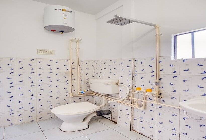 Spot On 38199 Hotel Orient