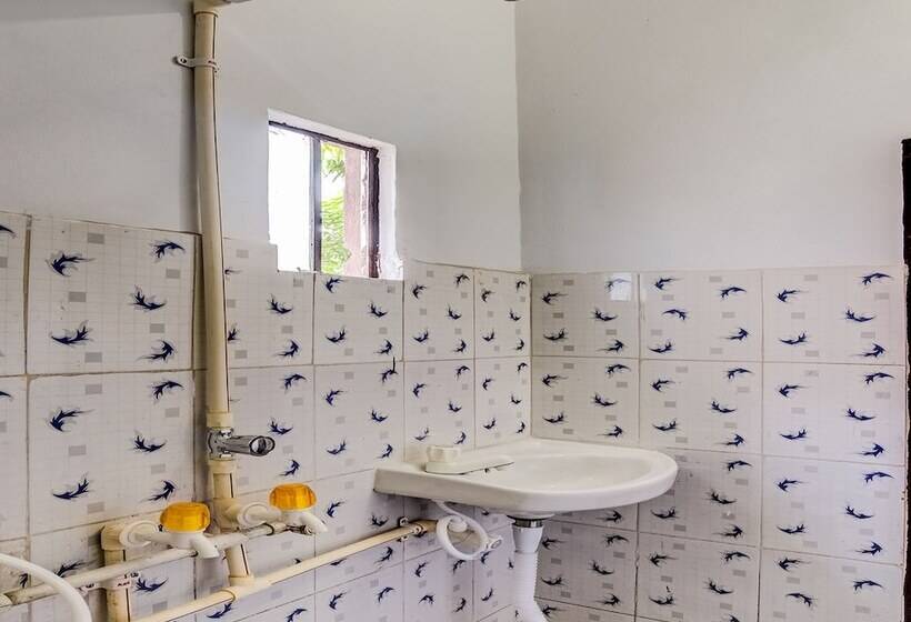 Spot On 38199 Hotel Orient