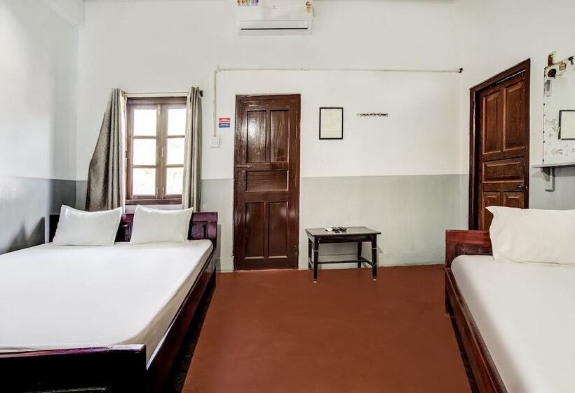 Spot On 38199 Hotel Orient