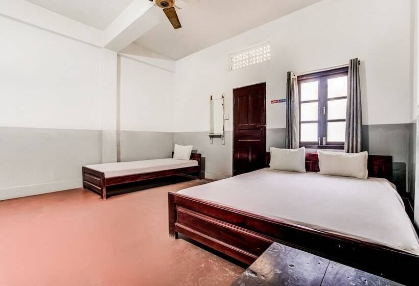 Spot On 38199 Hotel Orient