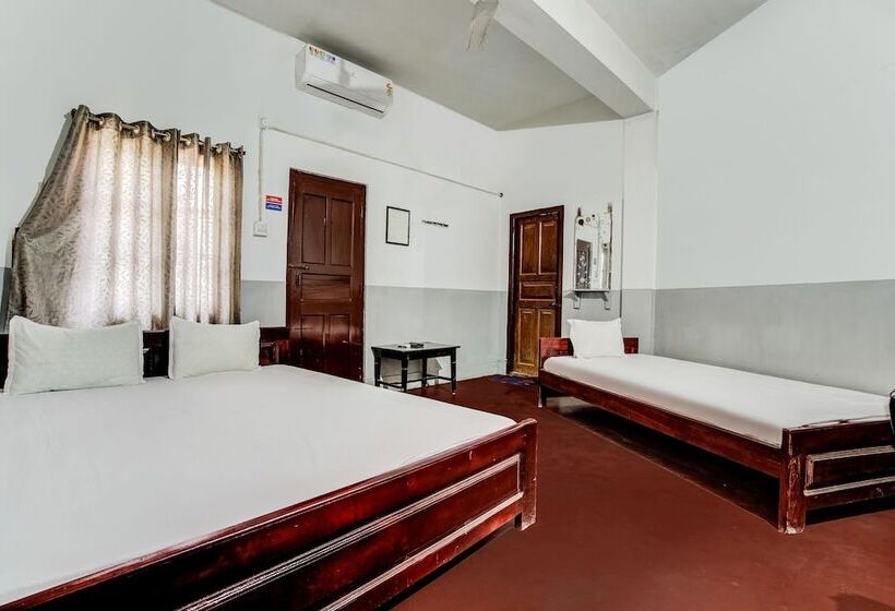 Spot On 38199 Hotel Orient