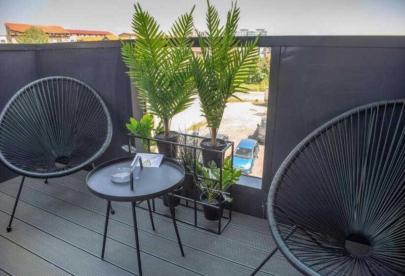 Apartments Steel Residence