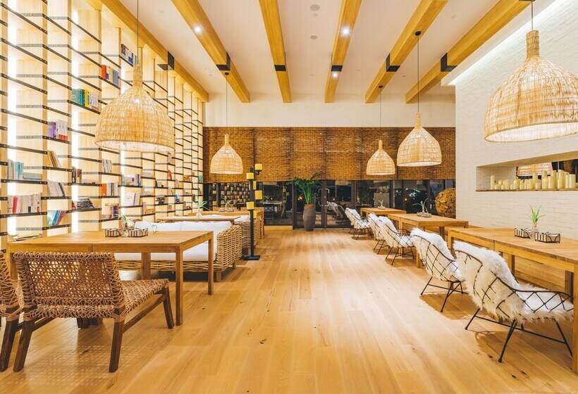 Atour Hotel Yufeng Mountain Park Liuzhou