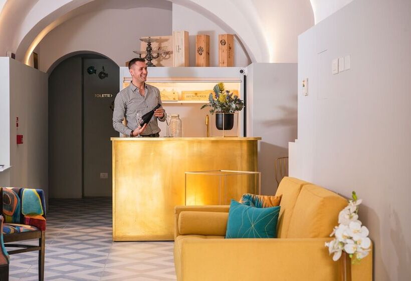 Boutique Hotel De La Ville