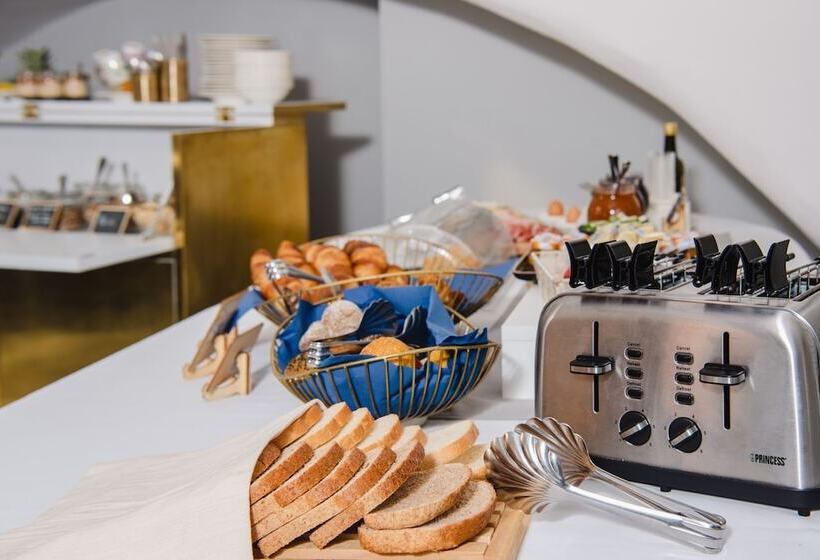 Boutique Hotel De La Ville