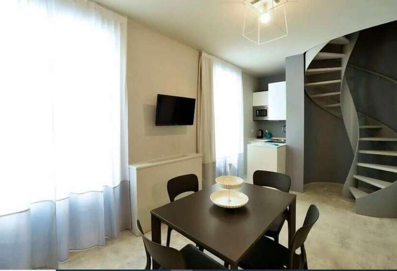 Boutique Hotel De La Ville