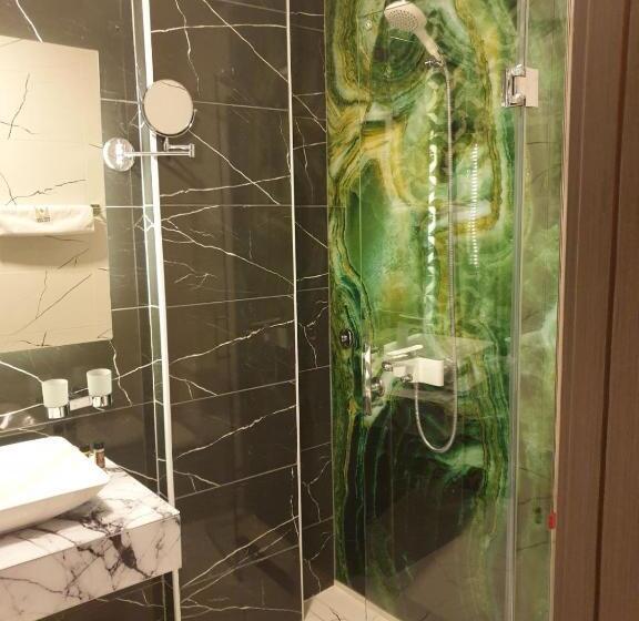 هتل International Palace