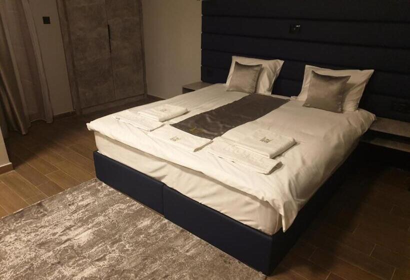 هتل International Palace