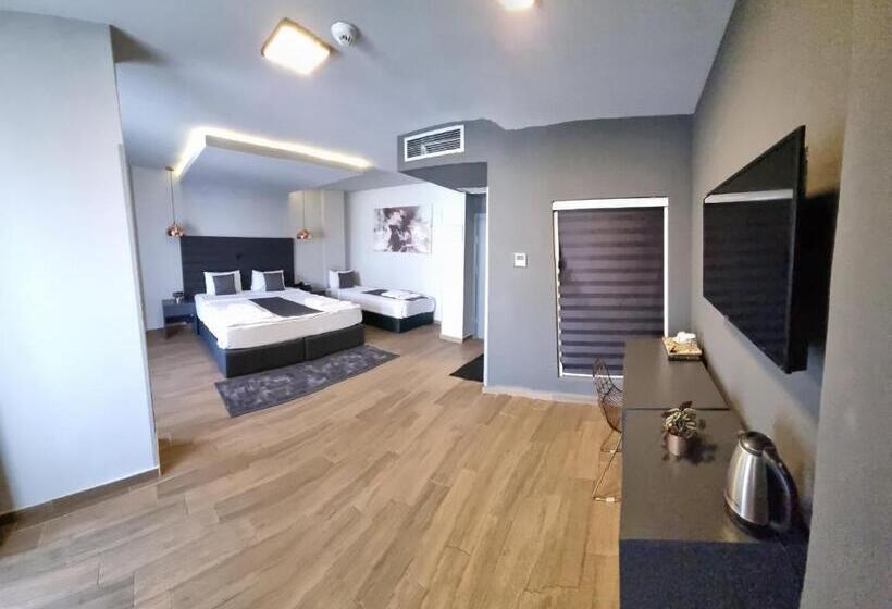 هتل International Palace