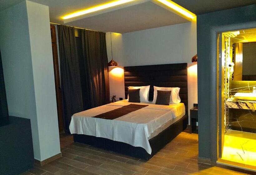 هتل International Palace