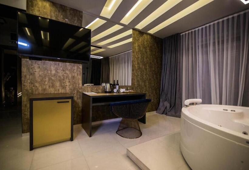 هتل International Palace