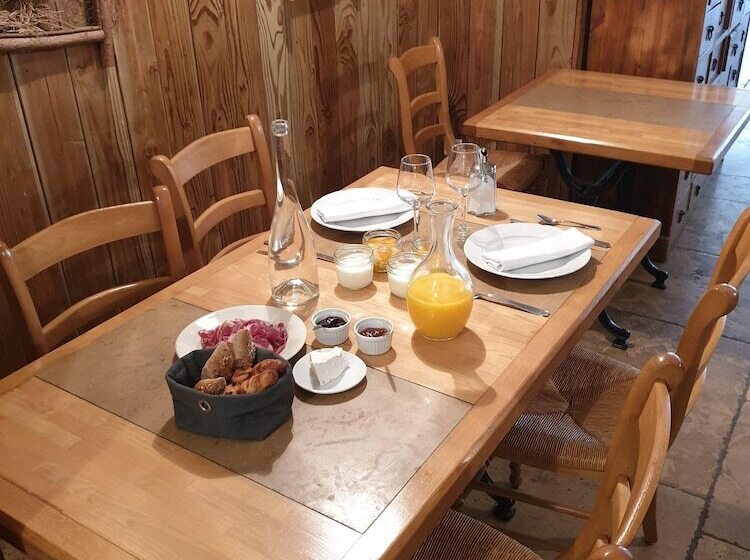 Отель La Ferme Saint Jacques