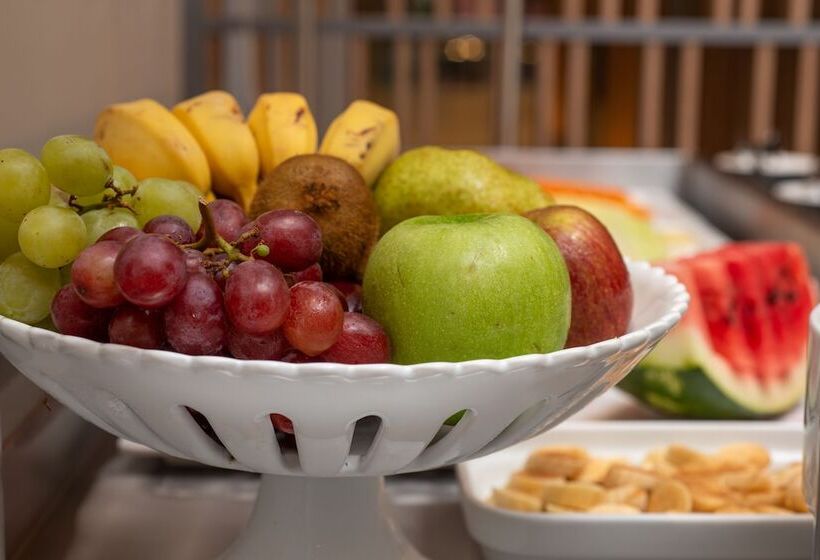 ホテル Laghetto Estação