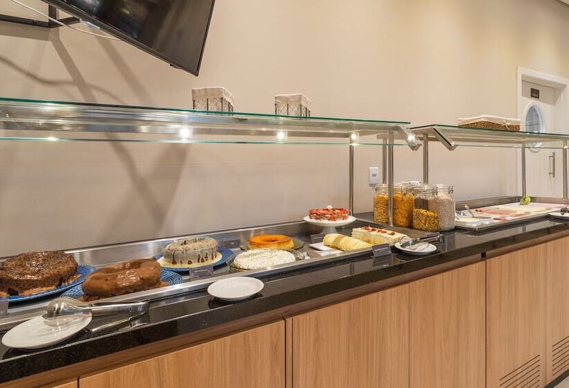 ホテル Laghetto Estação