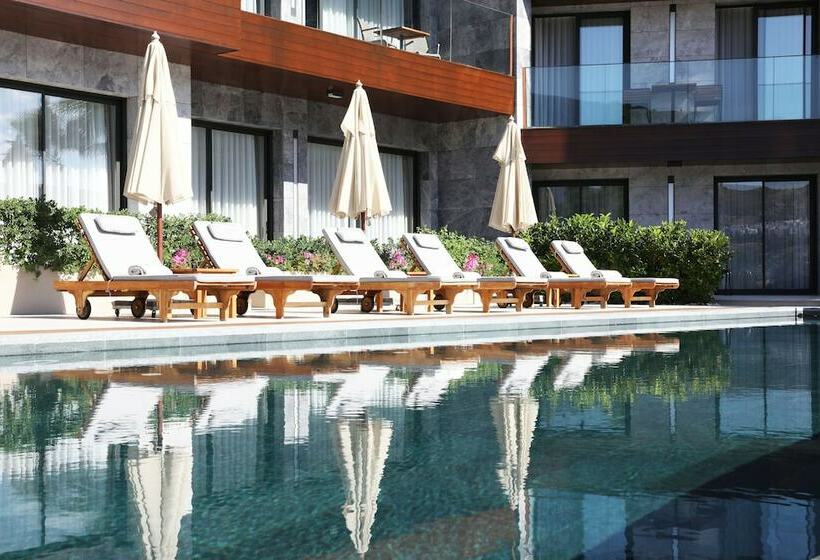 هتل Mare Deluxe Residences & Villas