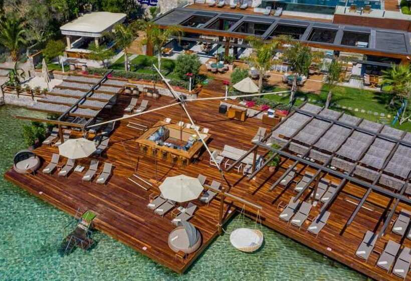 هتل Mare Deluxe Residences & Villas