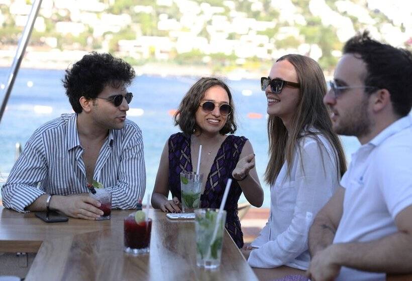 هتل Mare Deluxe Residences & Villas