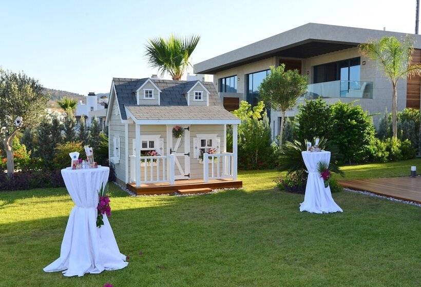 هتل Mare Deluxe Residences & Villas