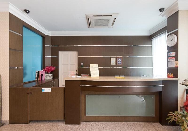 فندق Oyo 1108 Bundusan