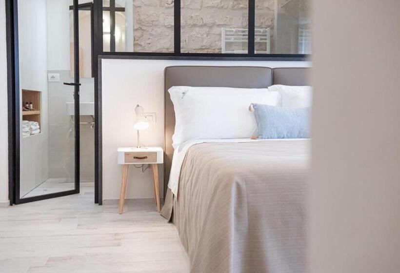 בית מלון כפרי Petrantiche   Albergo Diffuso